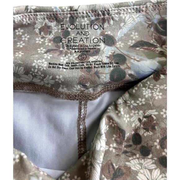 Evolution and Creation Skull Floral Athletic Leggings Sz Small High-Rise Crop - Picture 3 of 6